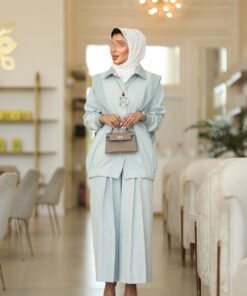 Alternative view of HD812